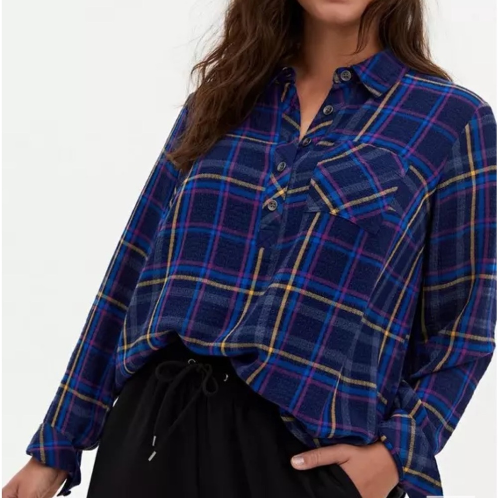 Navy Plaid Crinkle Gauze Button Back
Shirt